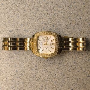 Guess Brand Women's Vintage Stainless Steel Gold & Rhinestone Watch